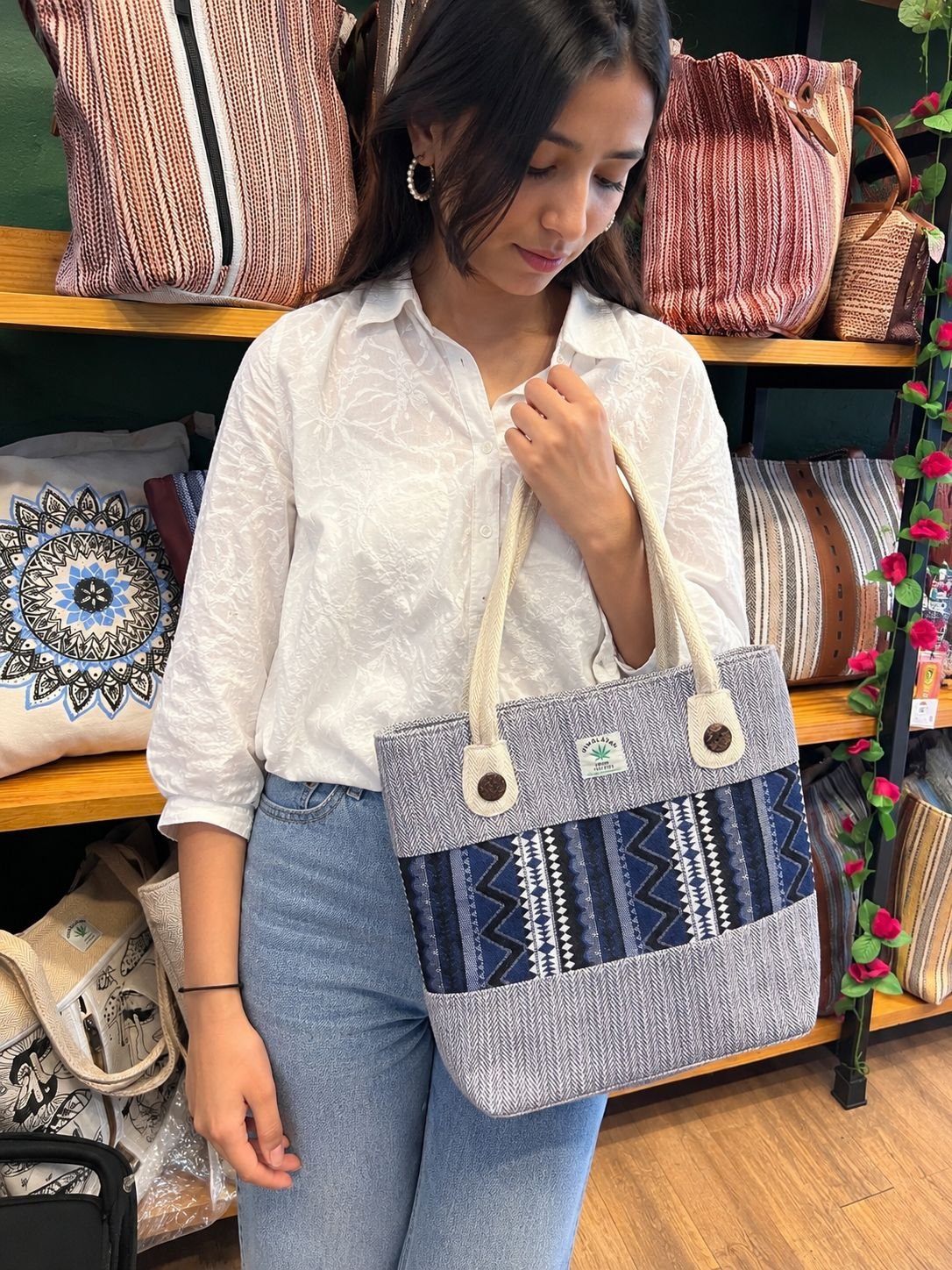 Bottom Design Shopping Bag